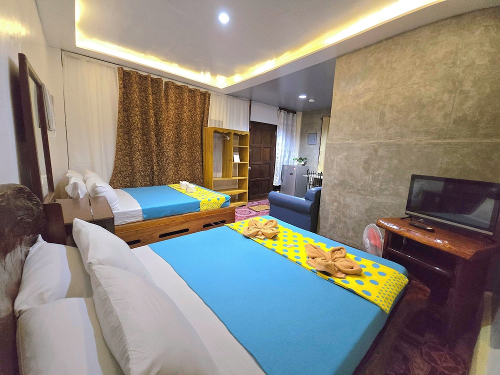 SUPERIOR, QUADRUPLE, 2 DOUBLE BEDS, SEA VIEW, PATIO
