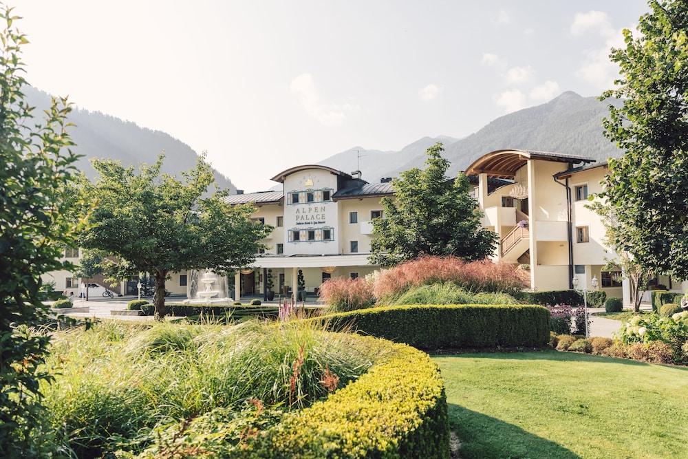Alpenpalace Luxury Hideaway & Spa Retreat 37/50