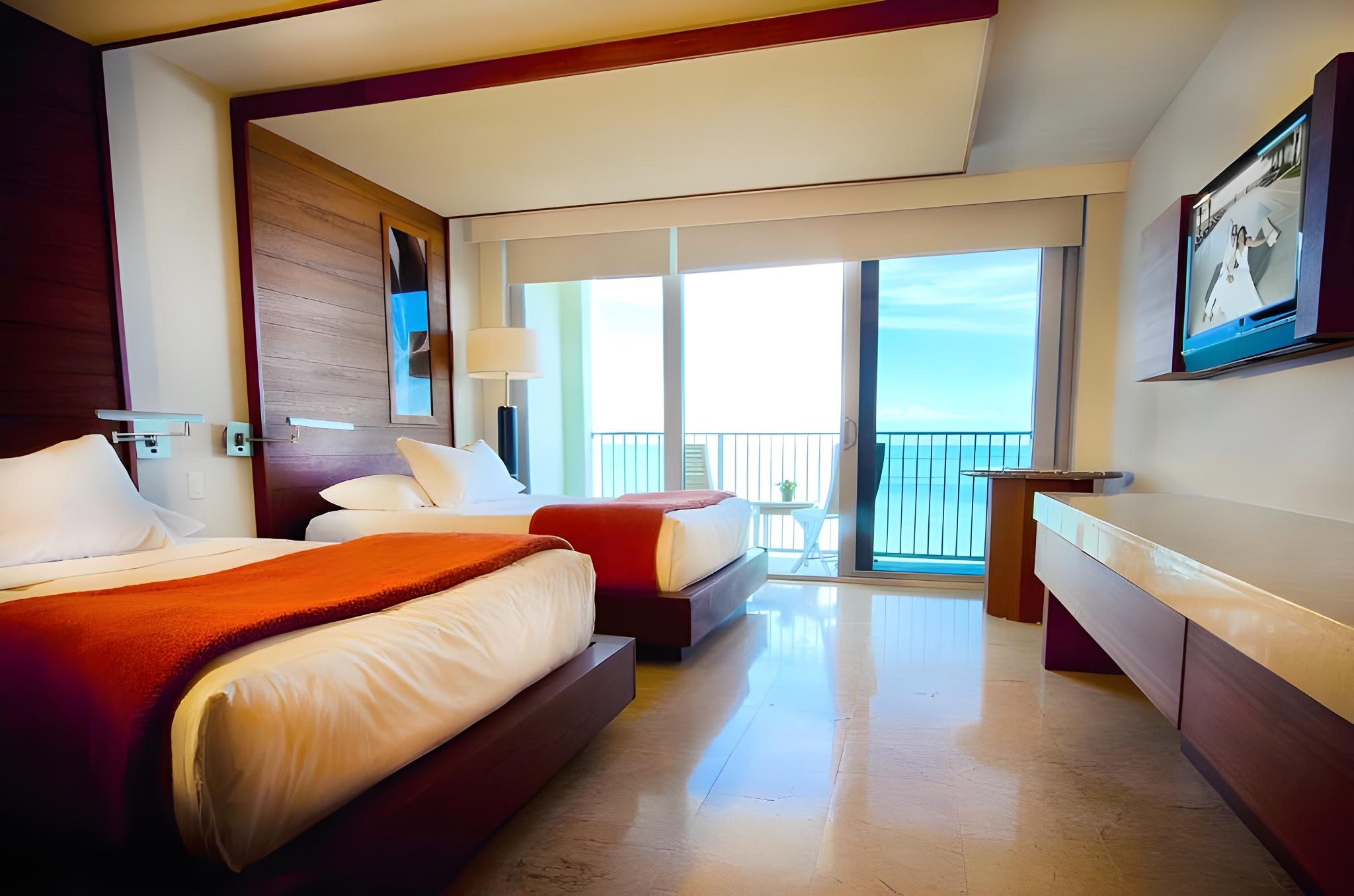 Room, Ocean Front