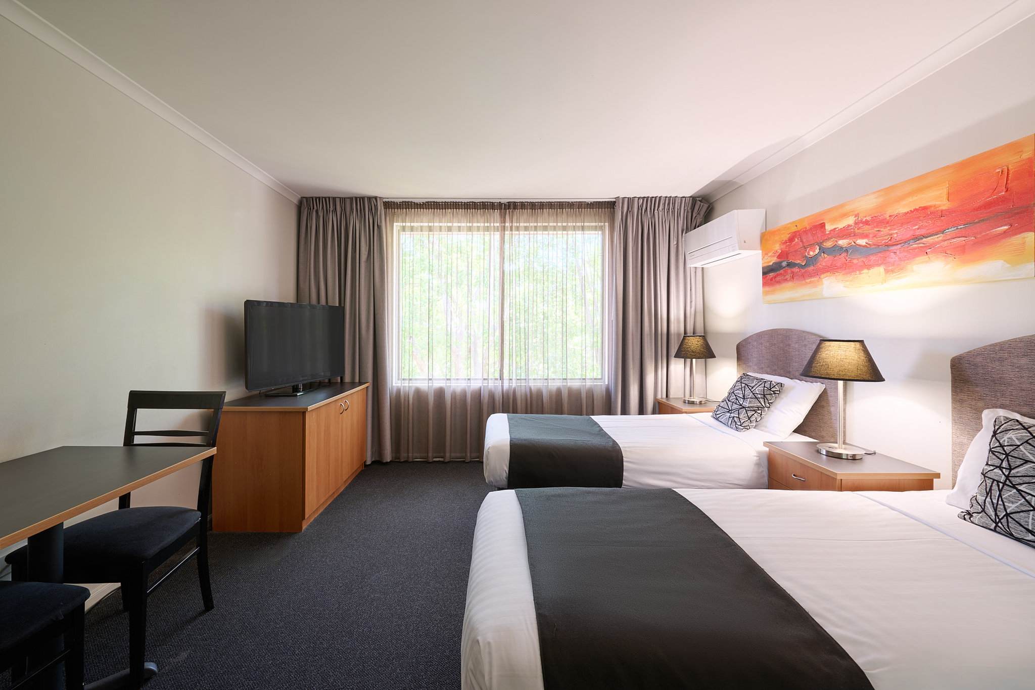 Alpha Hotel Canberra 11/41