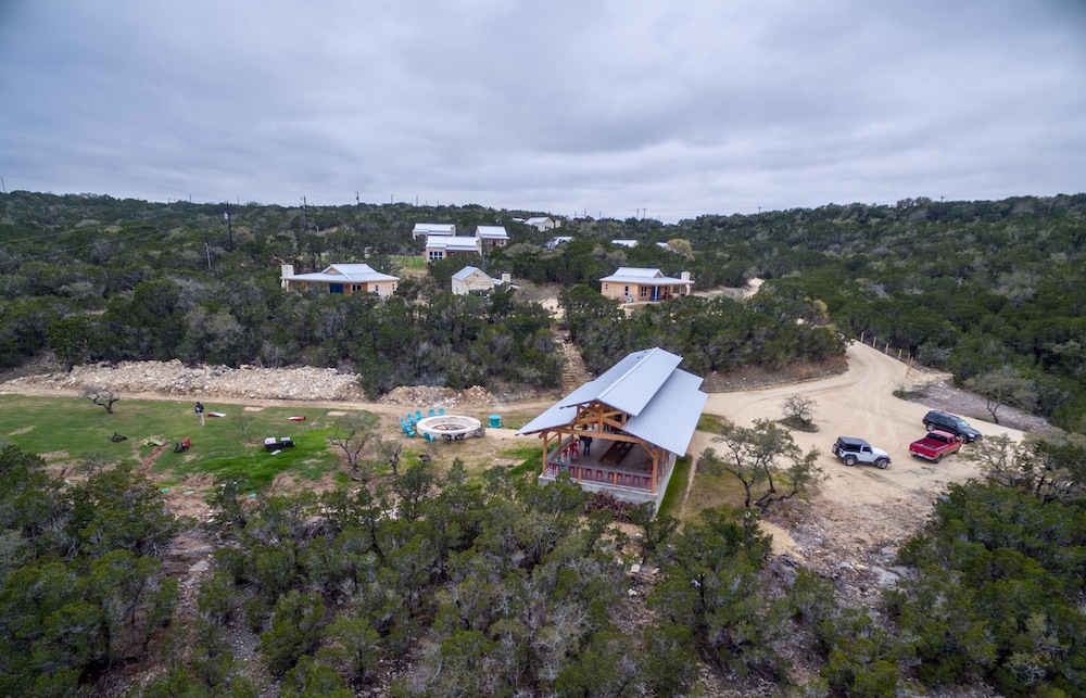 Hill Country Casitas 5/73