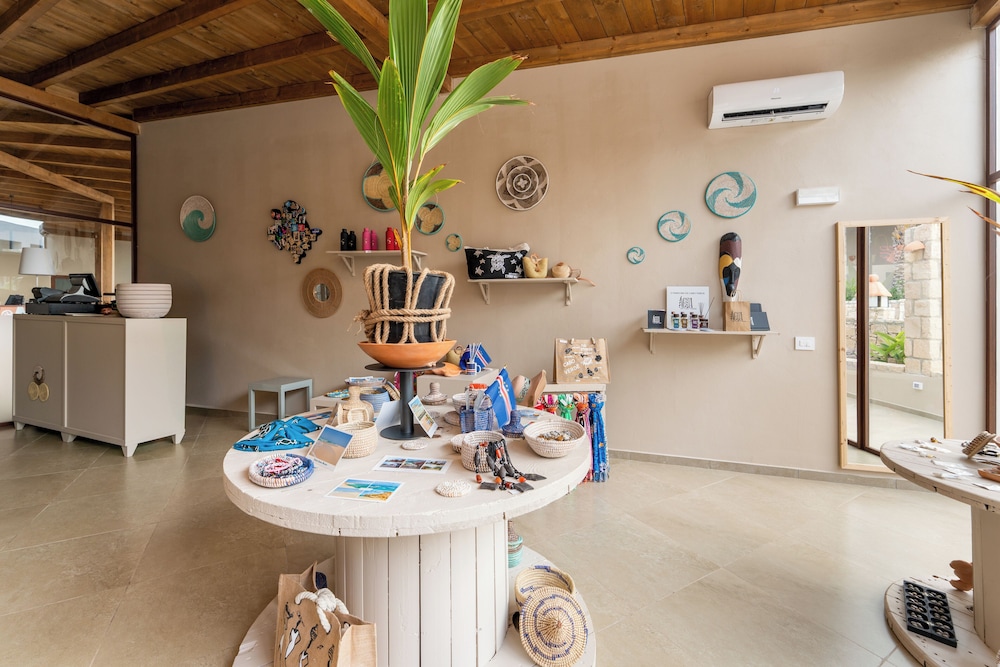 Ahg Marine Club Beach Resort 11/60