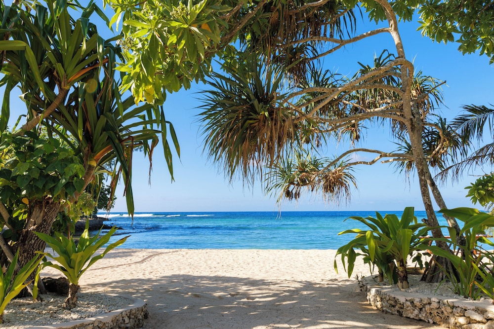 Breakas Beach Resort 40/50