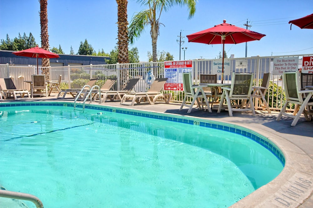 Motel 6 Fresno - Blackstone South detail