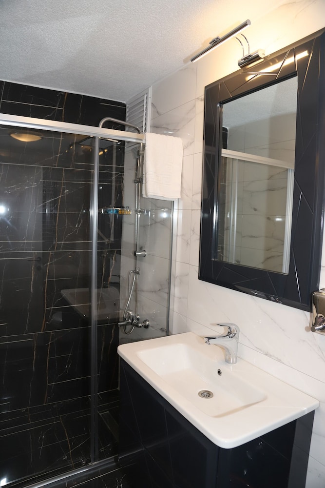 Grand Kavi Hotel 43/50