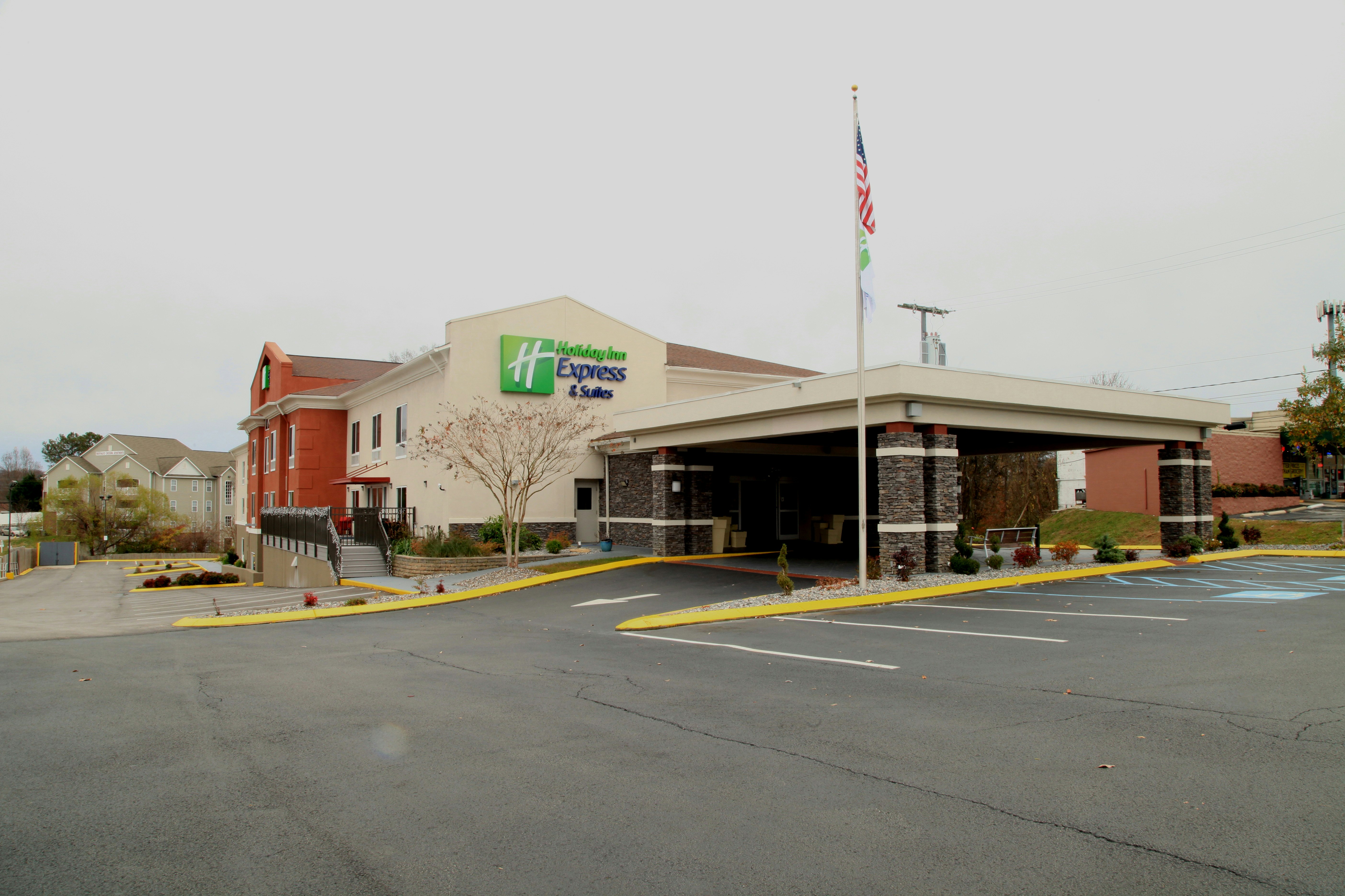 Holiday Inn Express Hotel Suites Chattanooga Hixson 6/75