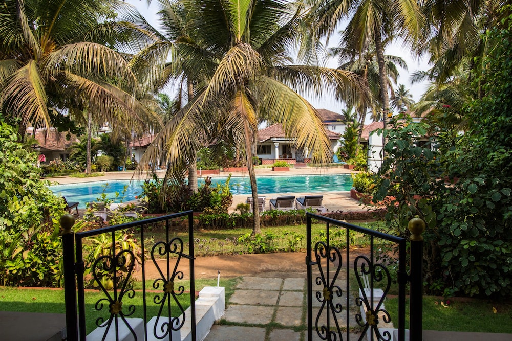 SHIKARA BEACH RESORT 33/41
