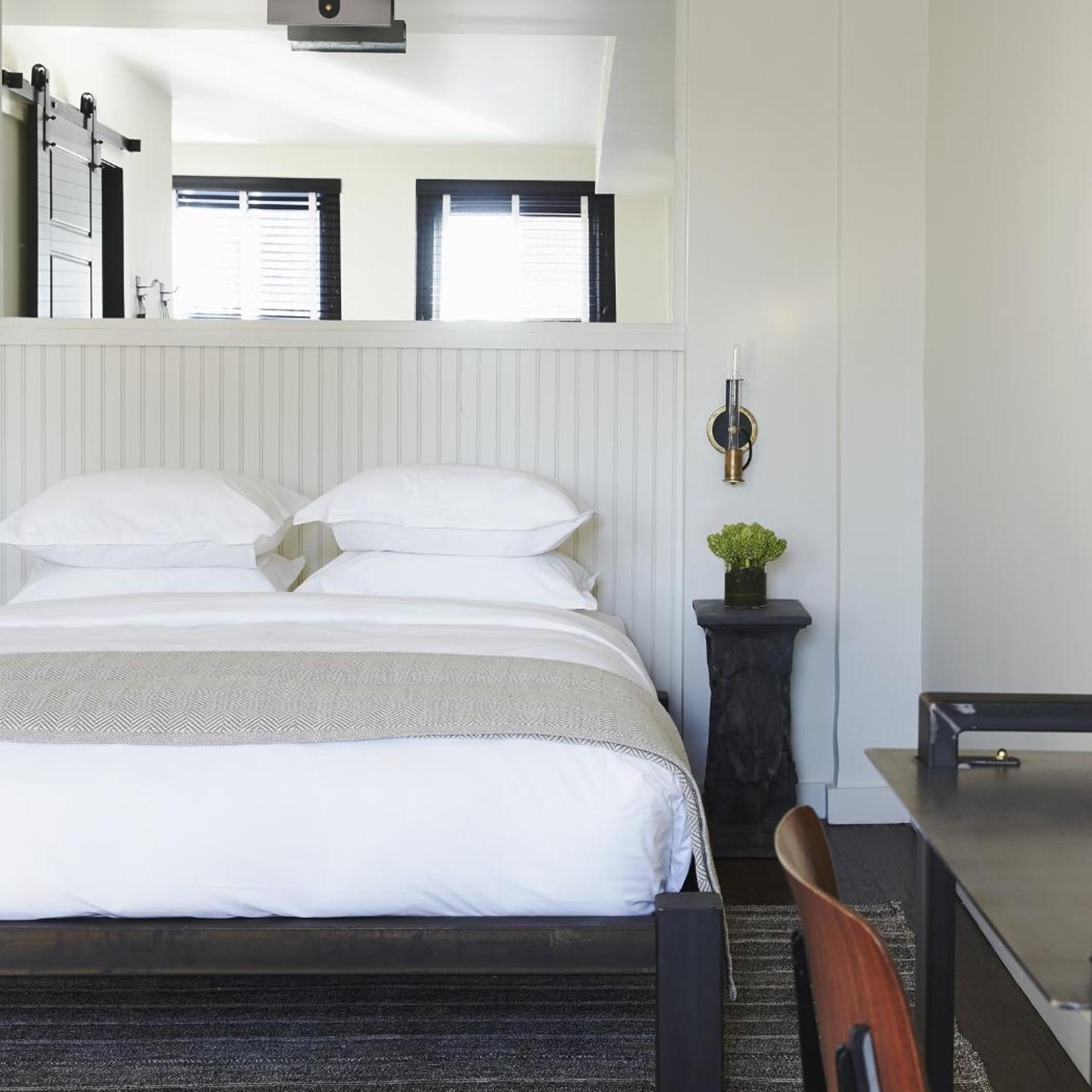 Room, Single, Double Bed