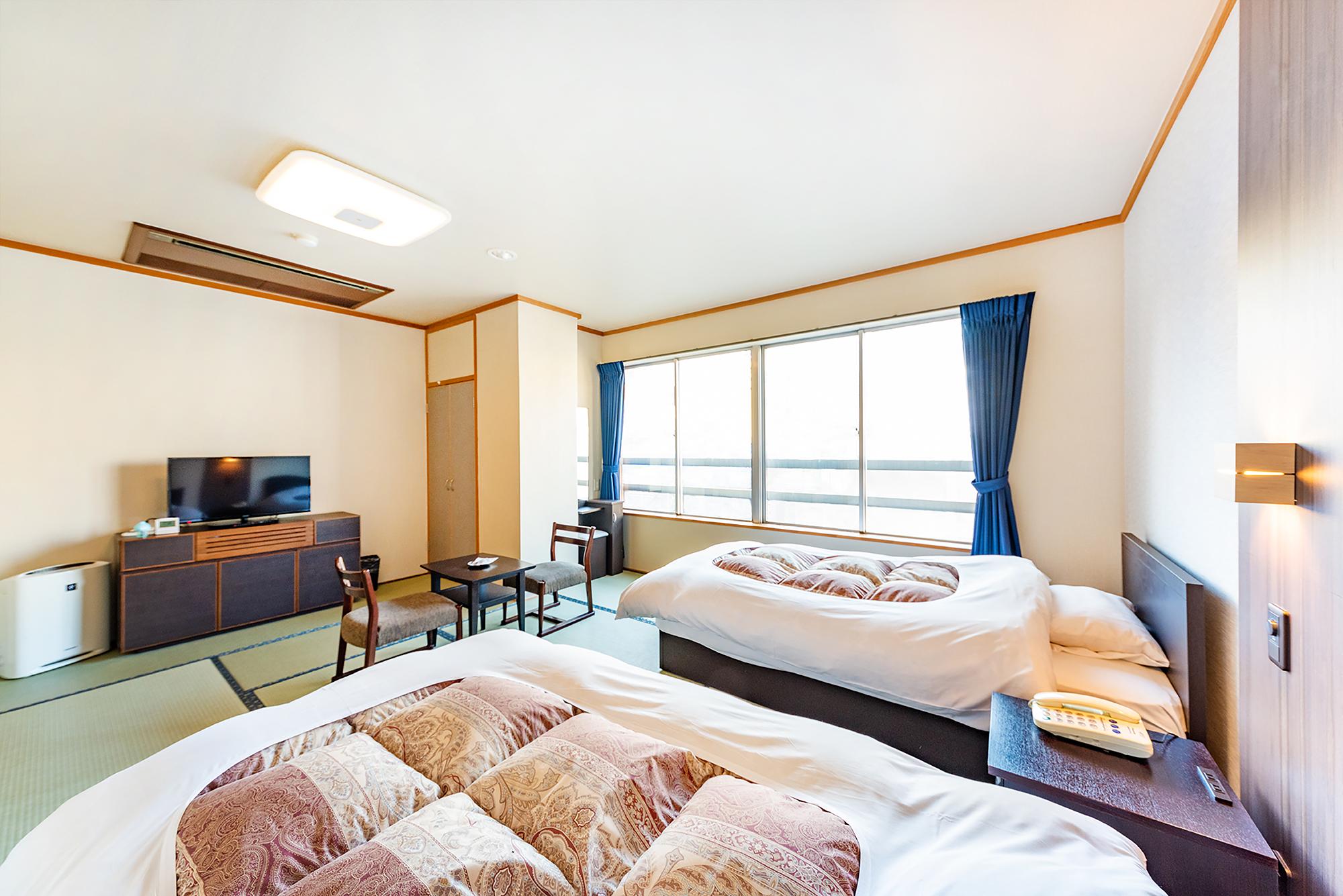 Western, City, Twin Beds