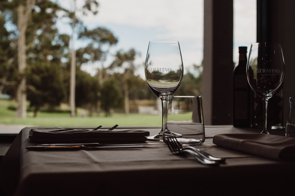 Serafino Mclaren Vale 33/52