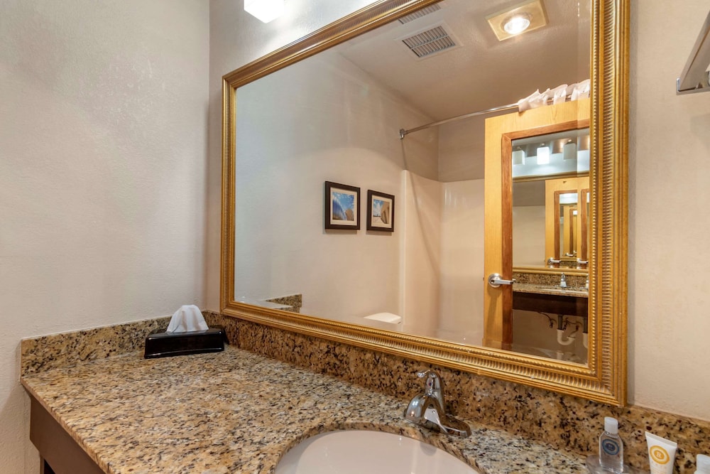 غرفة قياسية بسريرين كوين، Comfort Inn and Suites Lees Summit Kansas City 6/7