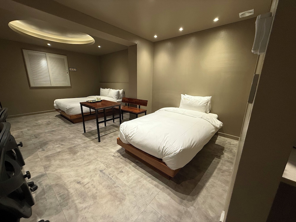 Rosenheim Hotel 20/34
