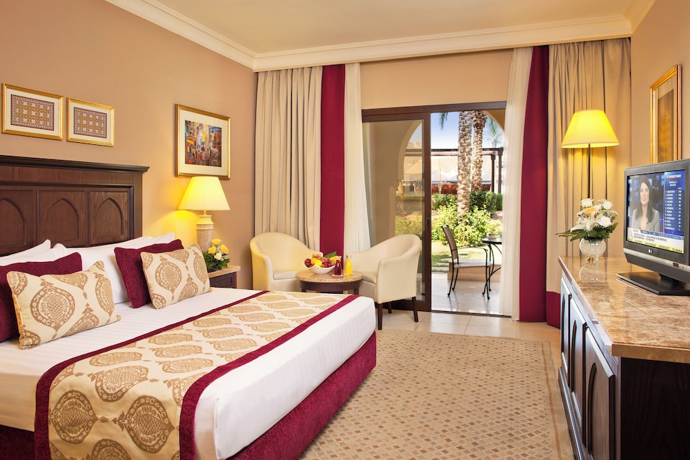 Standard, Twin Beds, Pool View