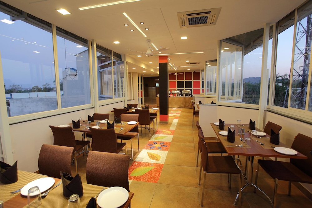 HOTEL DAYAL 37/41