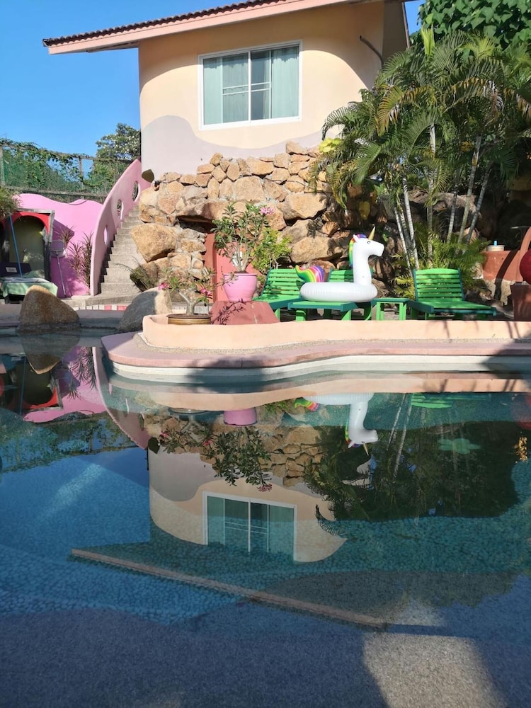 Pandora Lifestyle Hotel 2/32