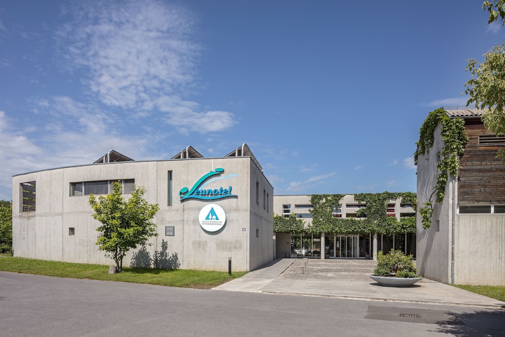 Lausanne Youth Hostel Jeunotel 23/40