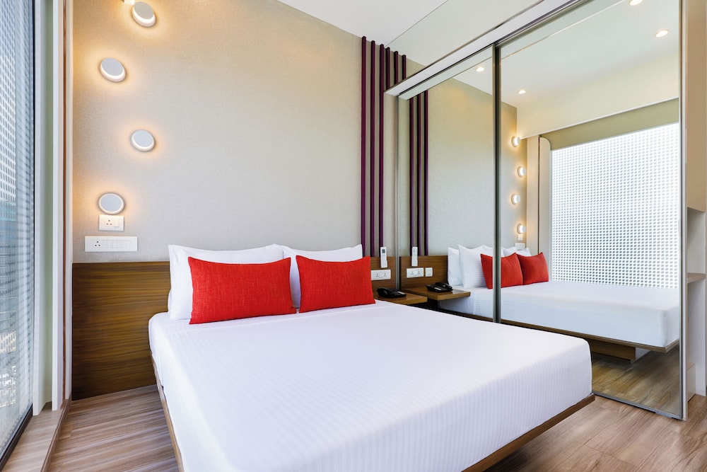 Lemon Tree Hotel, Kalina, Mumbai 24/47