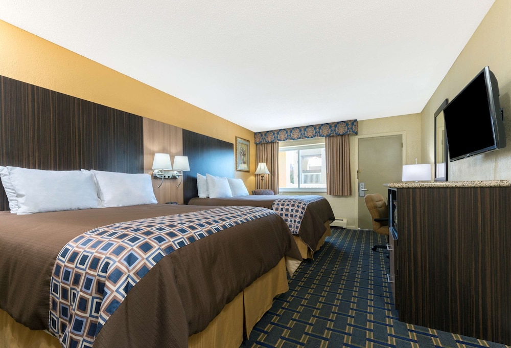 Days Inn by Wyndham Tonawanda/Buffalo 16/33
