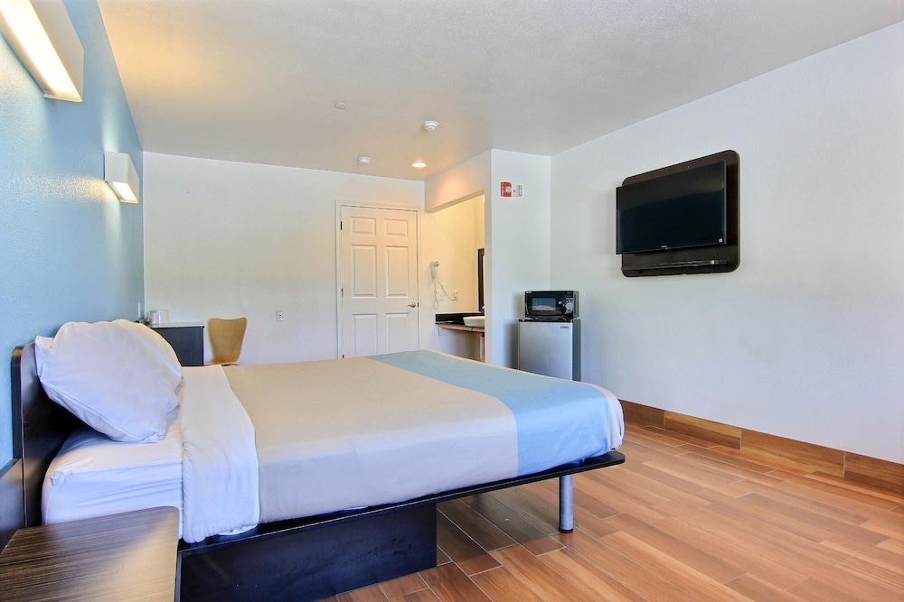 Motel6 Rockport, TX 19/58