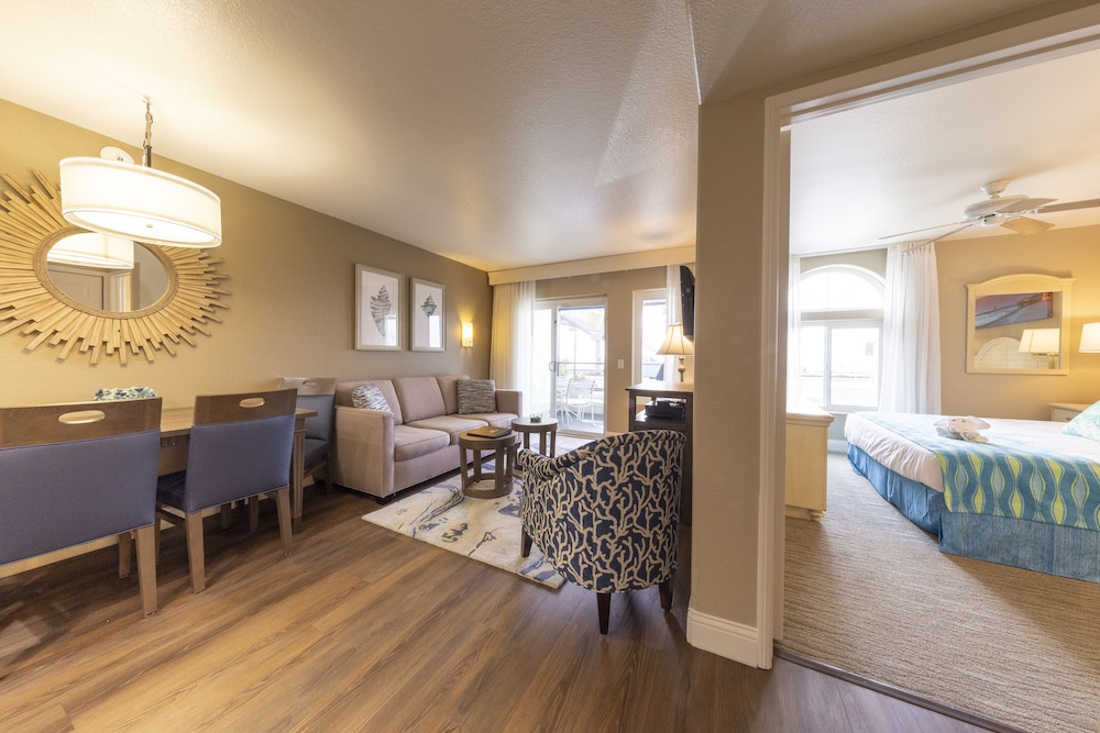 Capistrano Surfside Inn 35/83