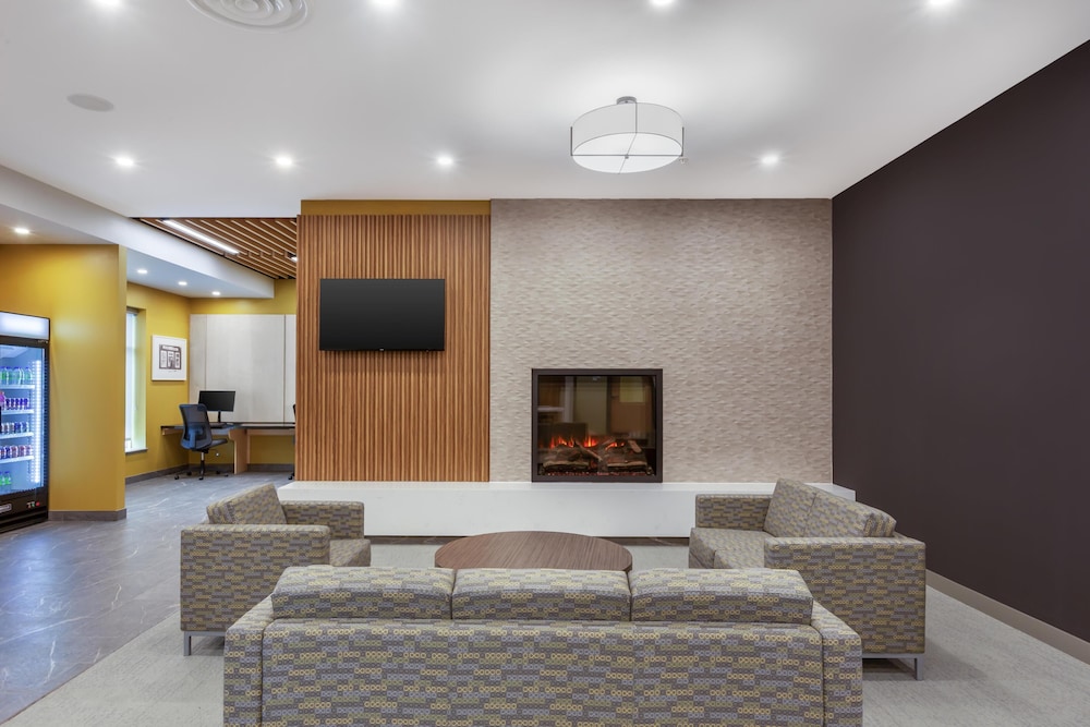 Best Western Plus Kawartha Lakes Hotel & Suites 43/52