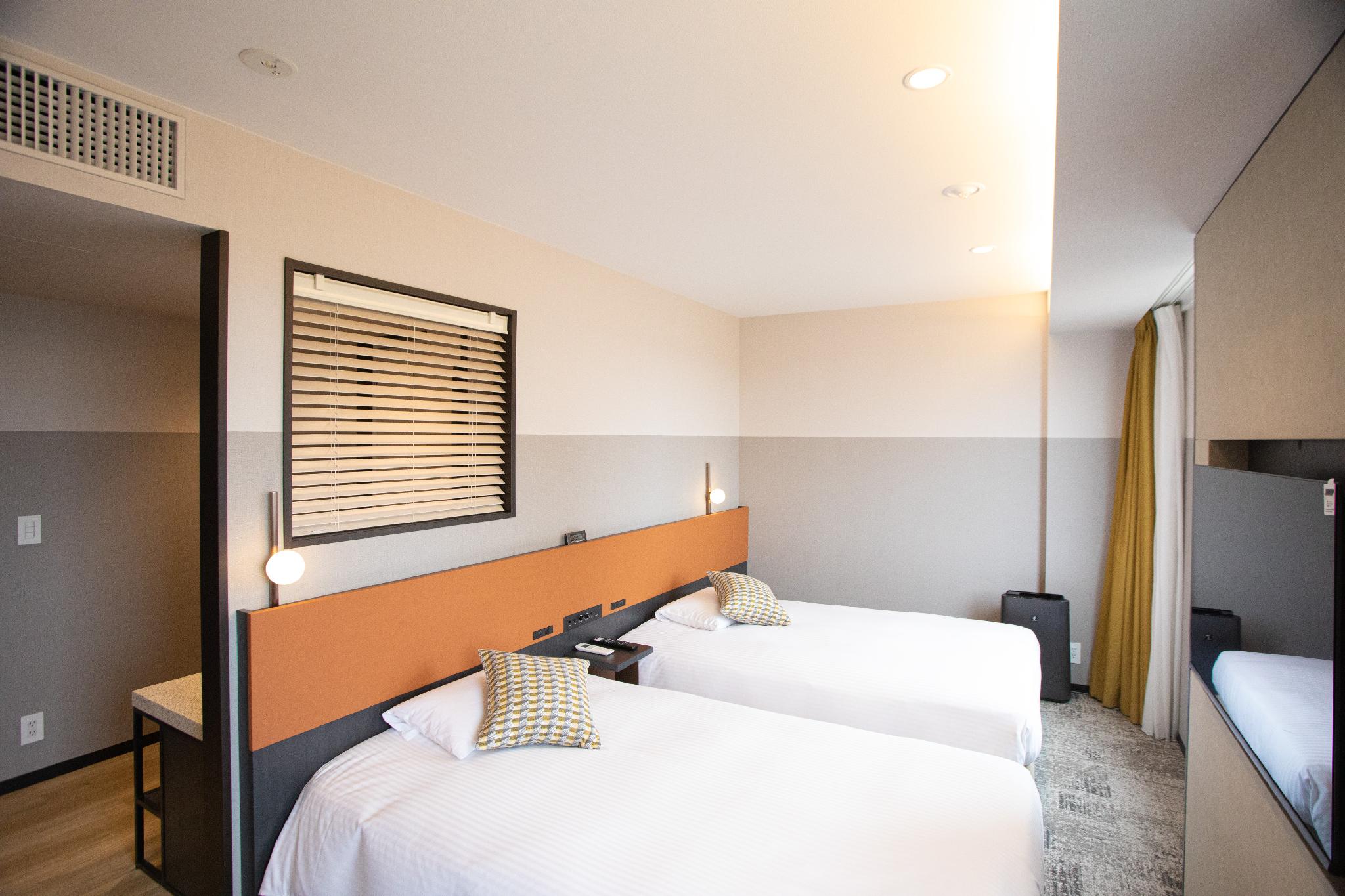 Type A, Deluxe, Twin Beds