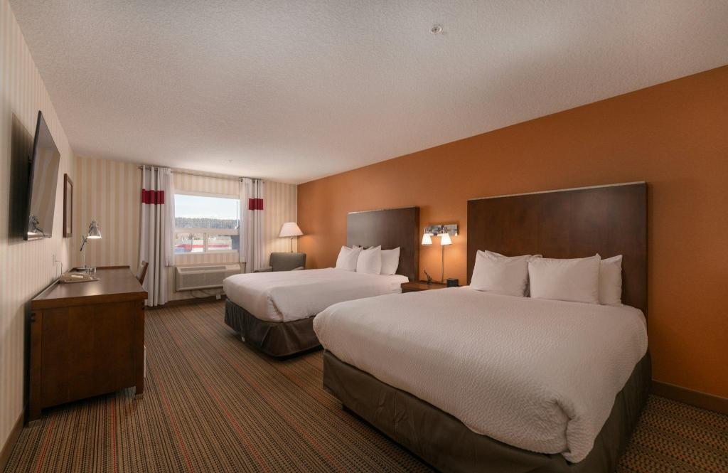 Upgrade, Mini, 2 Queen Beds, Kitchenette