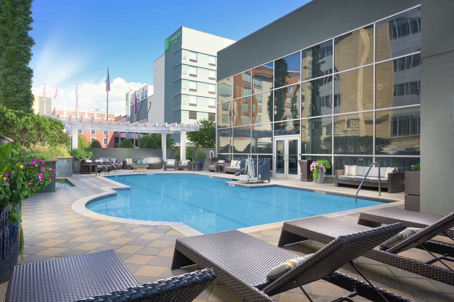 DoubleTree by Hilton Hotel Chattanooga Downtown 24/29
