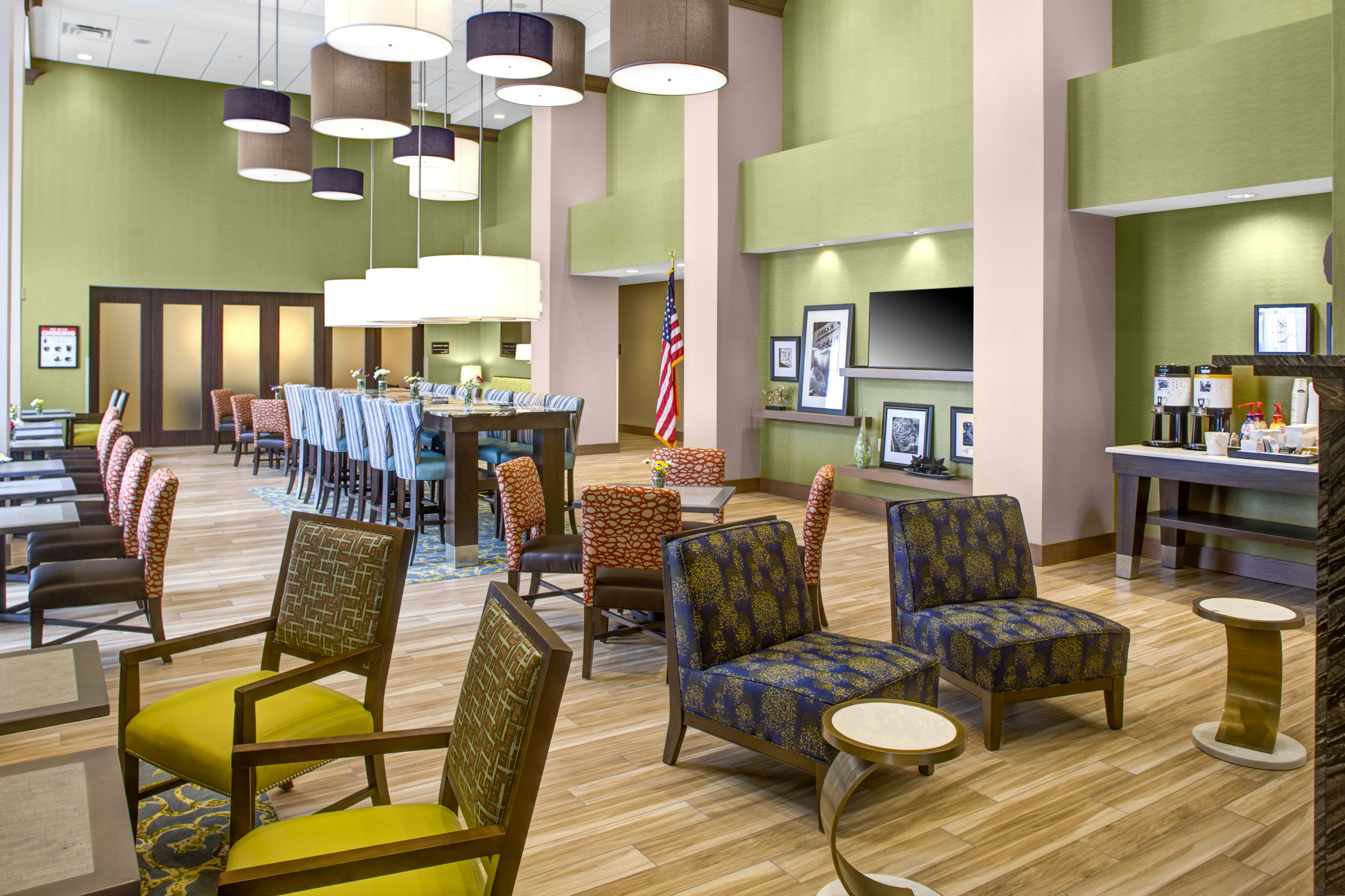 Hampton Inn Suites Syracuse North Airport Area 41/64