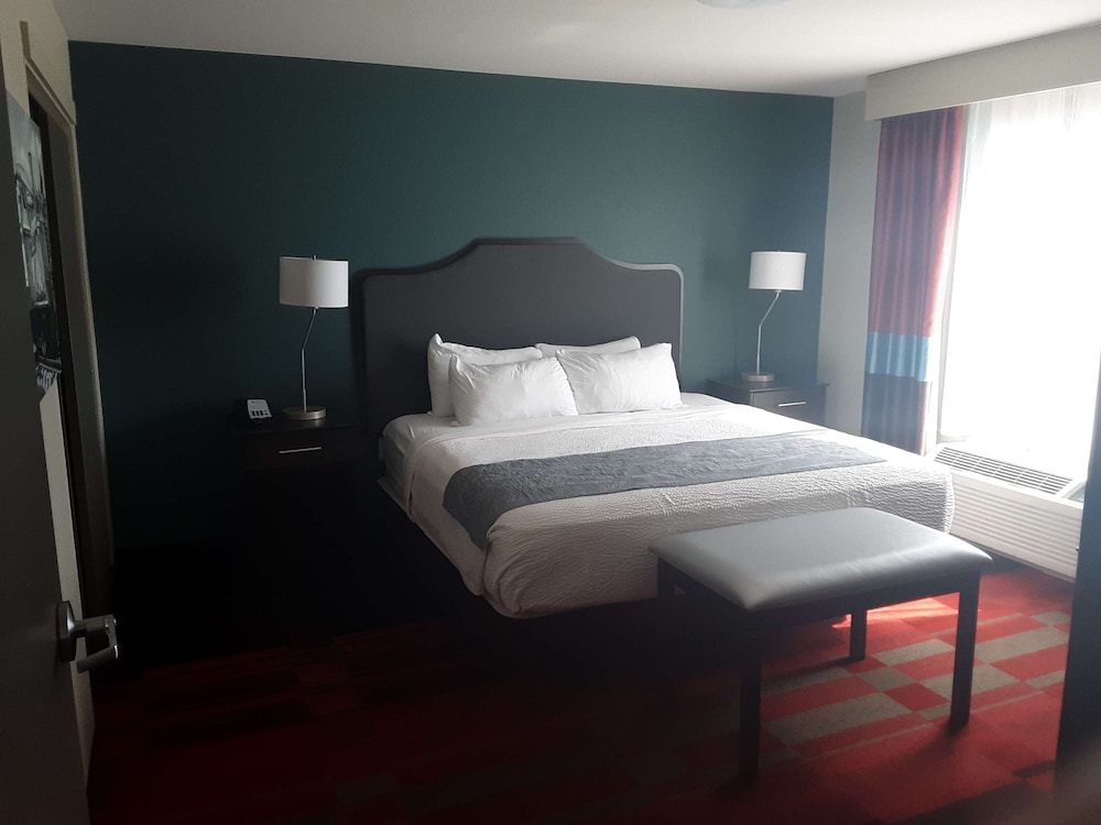 Roosevelt Place Hotel 13/43
