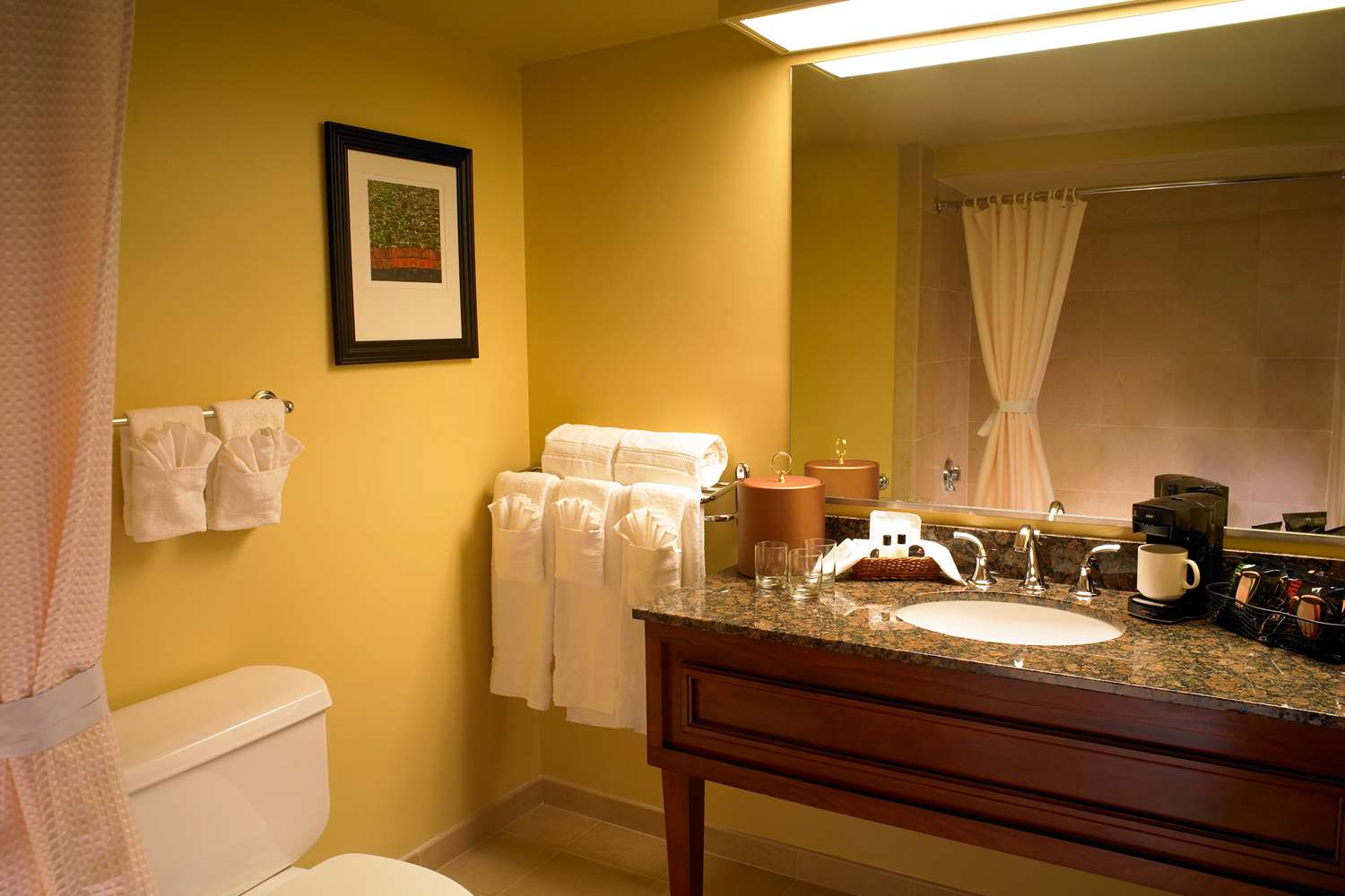 Sunset, Suite, 2 Queen Beds, Sofa
