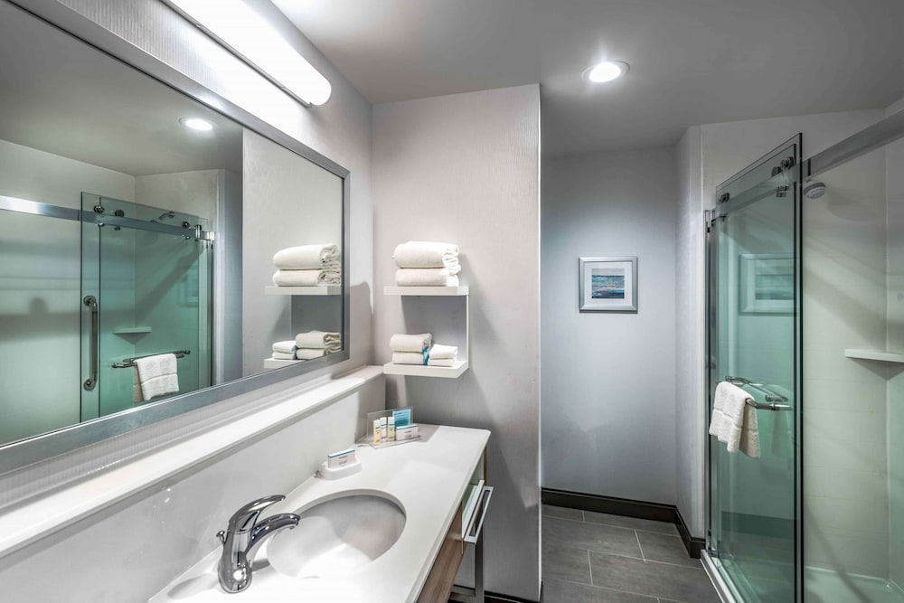 Hampton Inn Suites Tallahassee Capital University Fl 34/62
