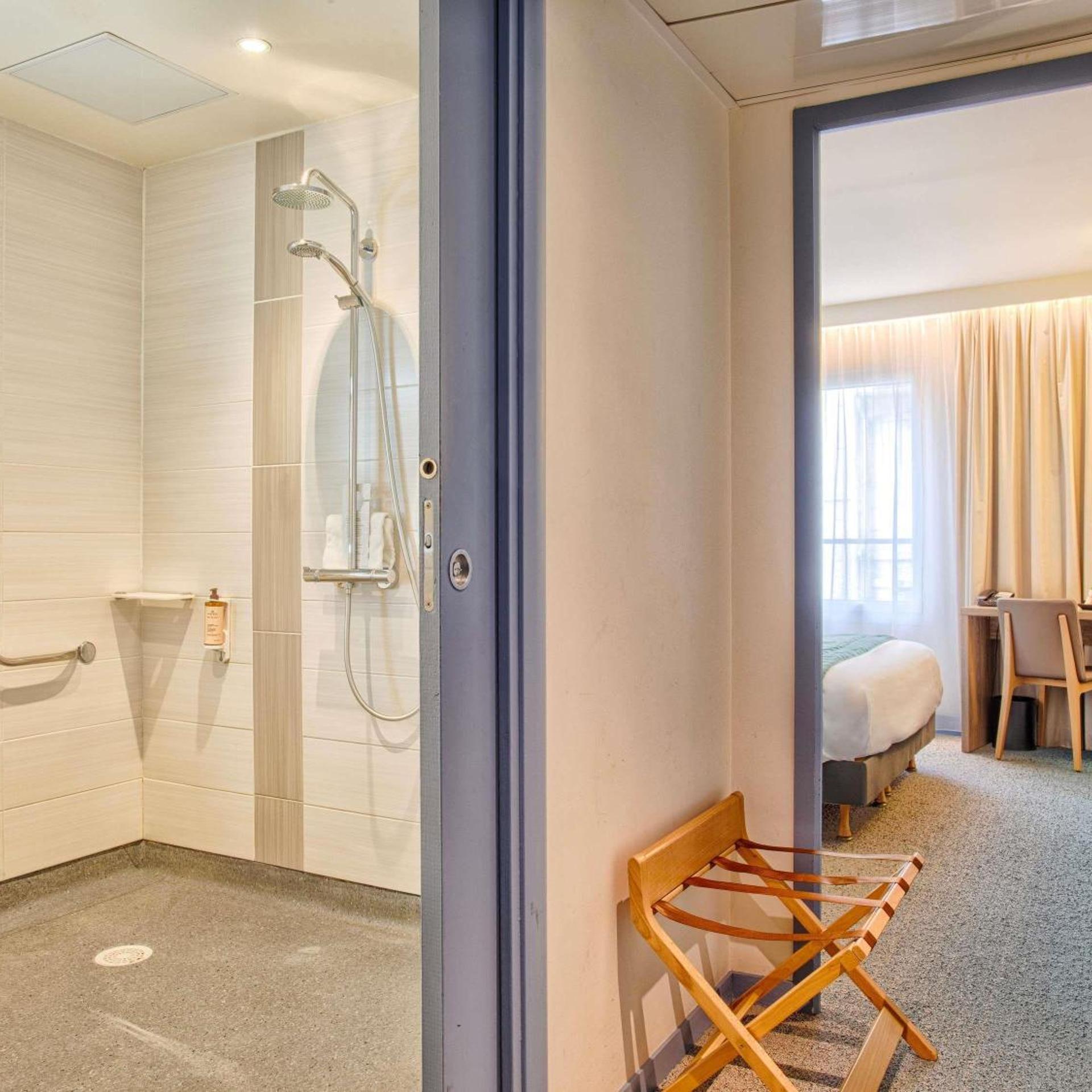 غرفة بسرير كوين لذوي الإعاقة، Mercure Trouville Sur Mer 3/3
