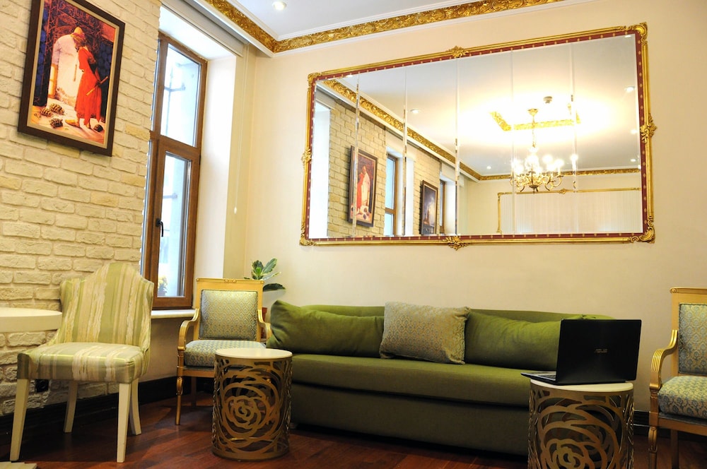 Nil Hotel 46/61