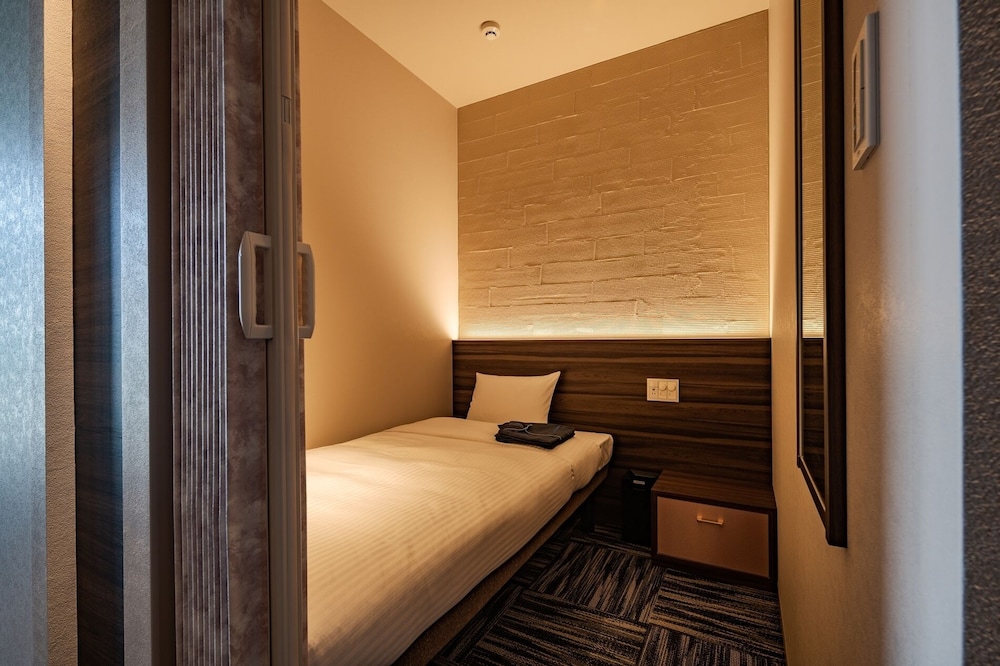 UNO HOTEL 19/58