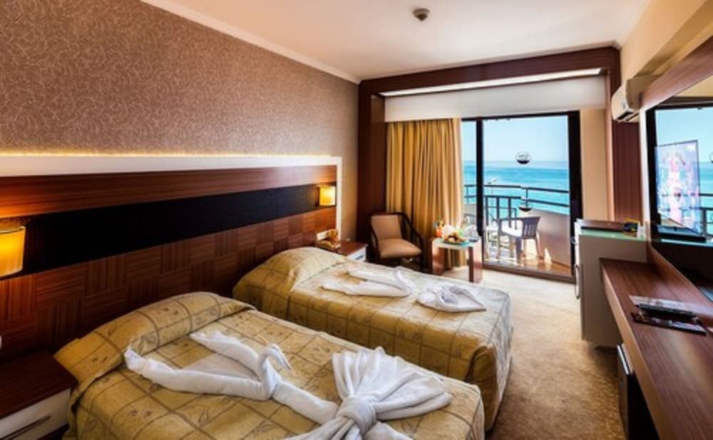 ROOM, TWIN BEDS, SEA VIEW, BALCONY