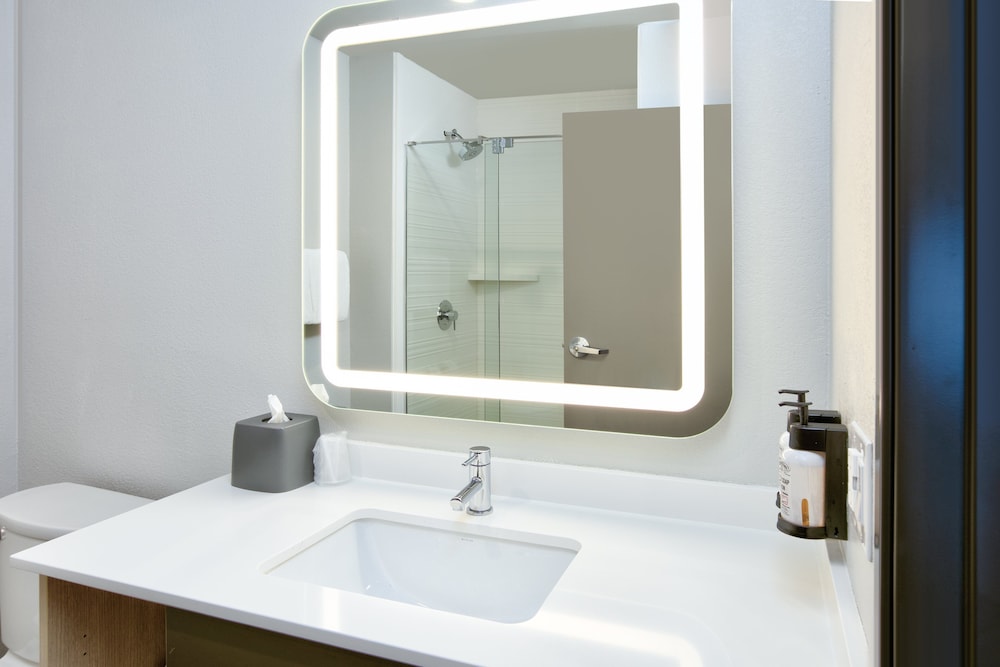 avid hotel Austin – Tech Ridge 39/43