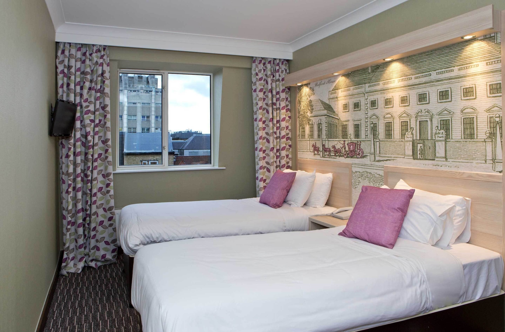 ROOM, TWIN BEDS, WITH EXTRA BED