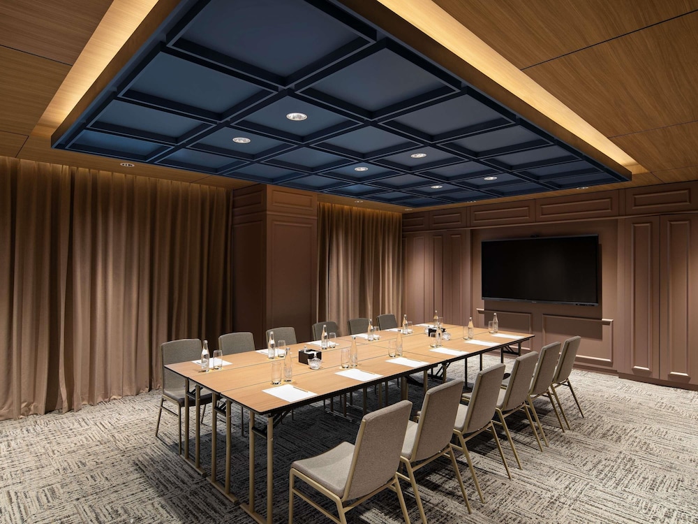 Movenpick Hotel Jakarta City Centre 50/60