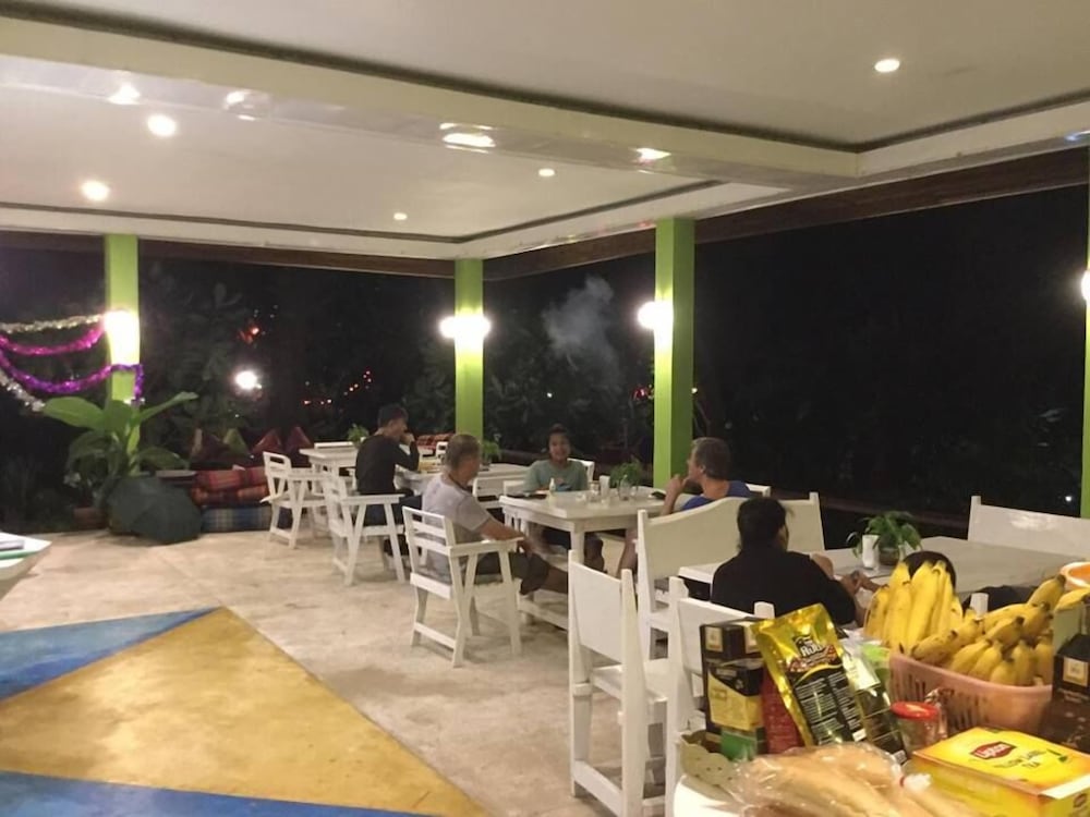 Phayam Coconut Beach Resort 30/50