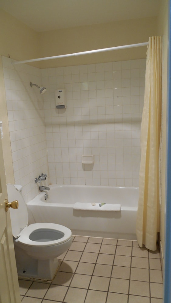 Econo Lodge Inn and Suites Abilene 6/12