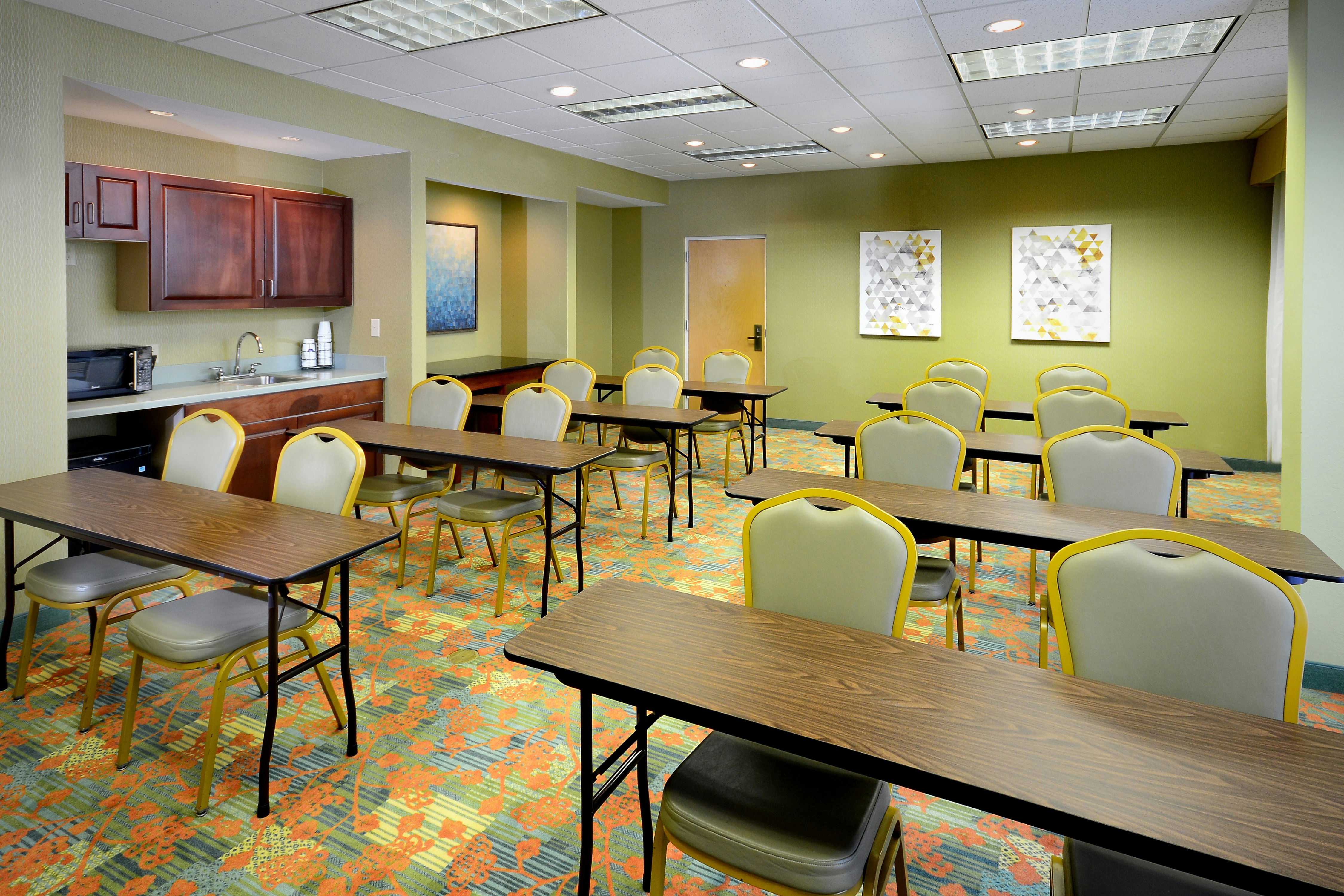 Hampton Inn Martinsville 34/38
