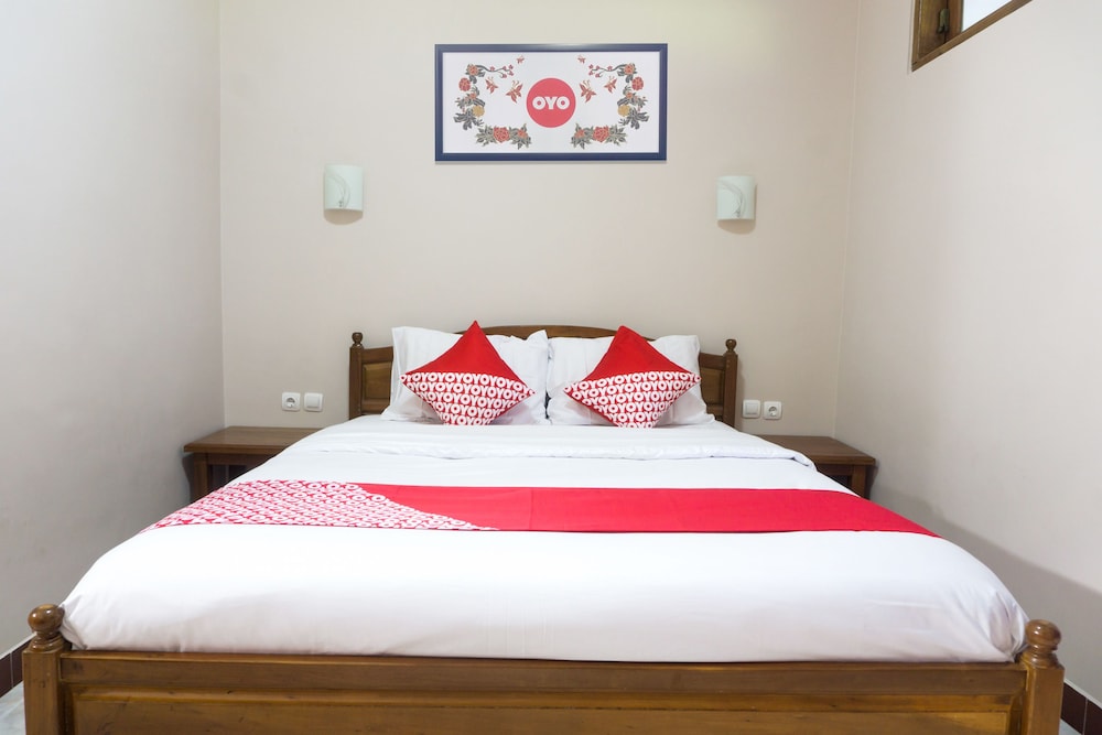 غرفة قياسية بسرير مزدوج، OYO 942 Srikandi Hotel 3/6