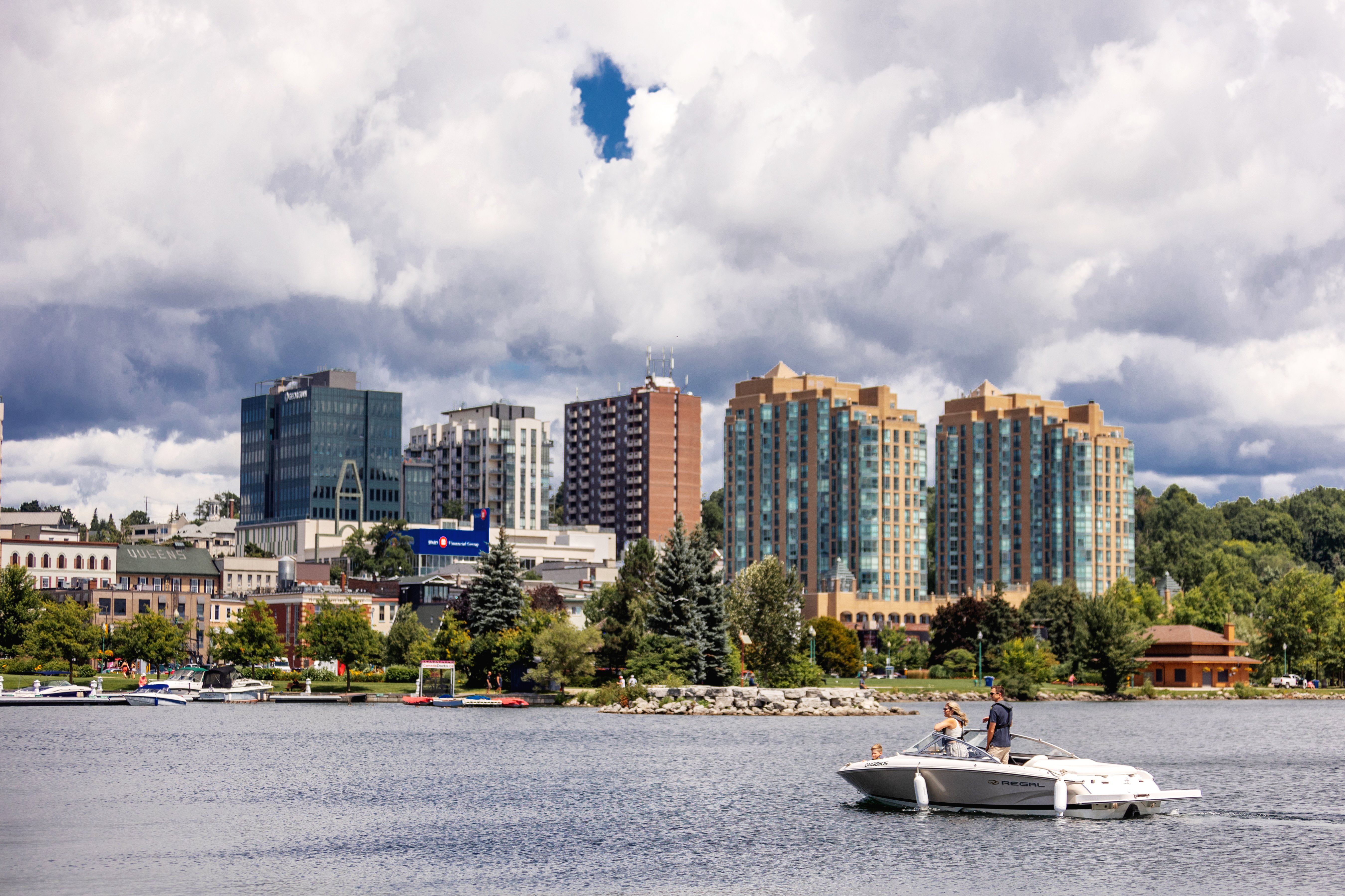 Holiday Inn Express Barrie 68/75