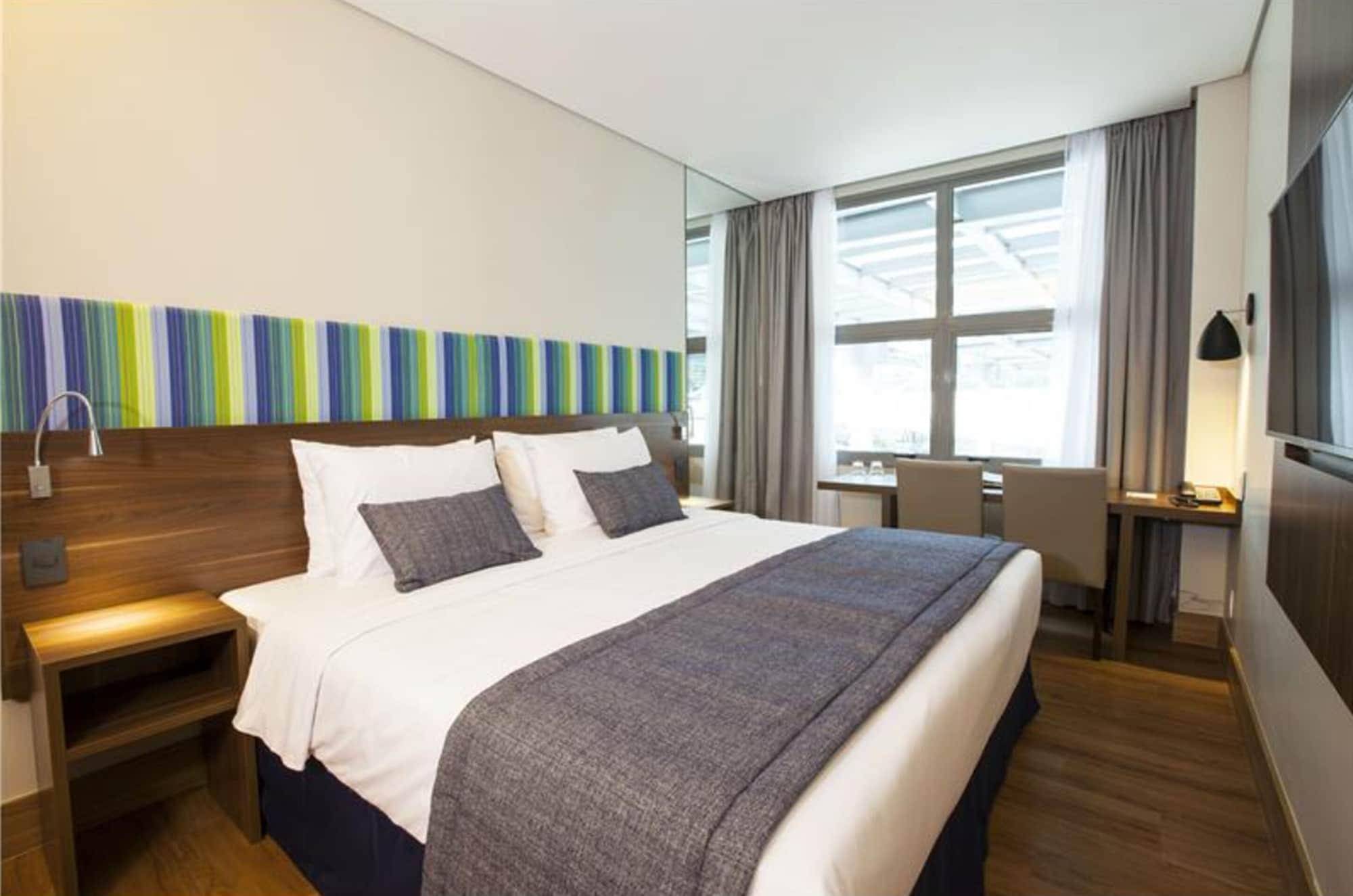 SUPERIOR, DOUBLE BED