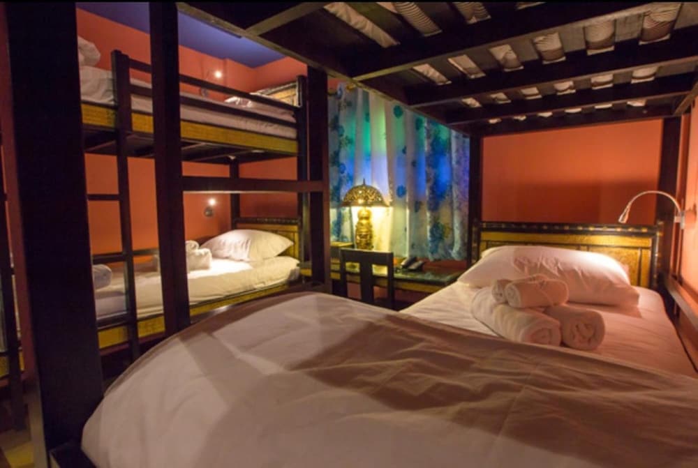 CHANGPUAK BOUTIQUE HOUSE 22/57