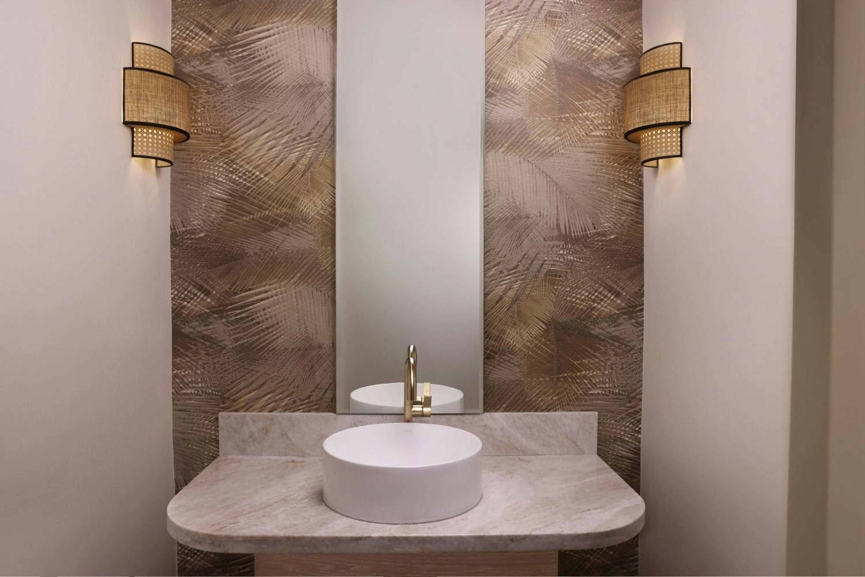 1 Bedroom, Suite, King Bed, Ocean Front, Sofa، The Ritz Carlton Key Biscayne 6/6