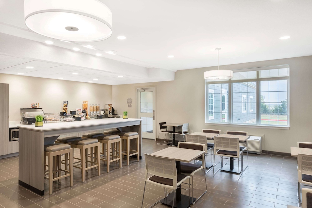 Microtel Inn And Suites By Wyndham Perry 29/41