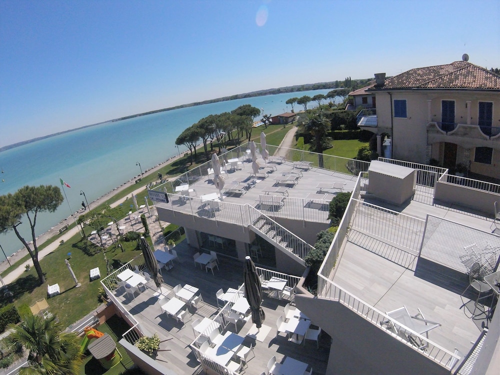 Hotel Ca' Serena 41/50