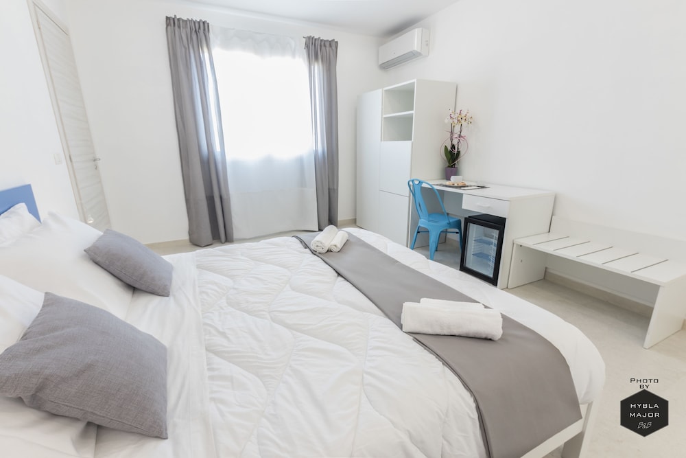 Hybla Major B&B 6/36